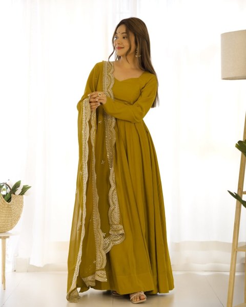 Pure Roman silk Chanderi Fabric Fully Flared Anarkali, with Dupatta Set and Pants, Ready to Wear 3 Piece Kurti Set