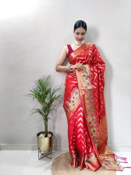  Beautiful Pure Silk Sarees with Tassels and Meenakari Border Silk Sarees Wholesale