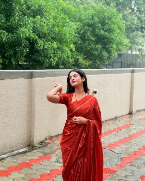 Pure Soft Viscose Khadi Silk Saree with Satin Border and Jacquard Design Silk Sarees Wholesale