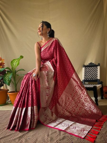  Rich Zari Pallu And Attractive Kanchipuram Border Saree Silk Sarees Wholesale