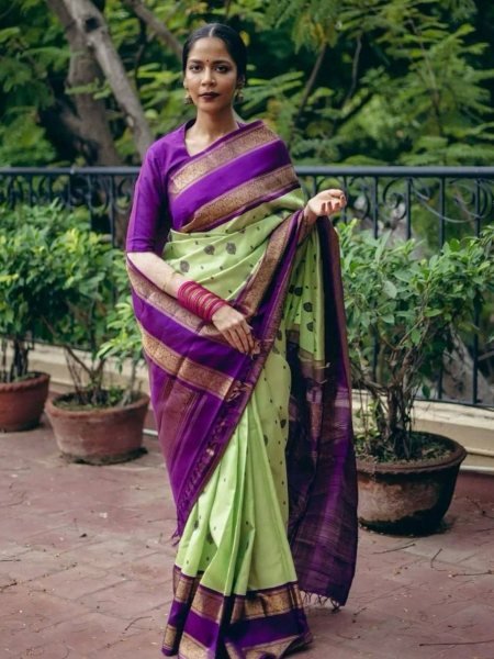 Royal Lichi Silk Saree with All Over Jacquard Weave & Contrast Blouse Perfect for Wedding Glam 