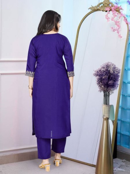 Shop  Latest Embroidered Viscose Chanderi Suit – Kurti, Pant & Dupatta Set  3 Piece Kurti Set