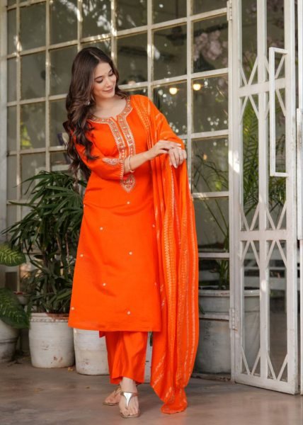 Shop Traditional  Viscose Chanderi Kurti Set with Jacquard Dupatta  for Weddings   Festive Celebrations 3 Piece Kurti Set
