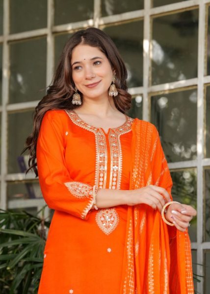 Shop Traditional  Viscose Chanderi Kurti Set with Jacquard Dupatta  for Weddings   Festive Celebrations 3 Piece Kurti Set
