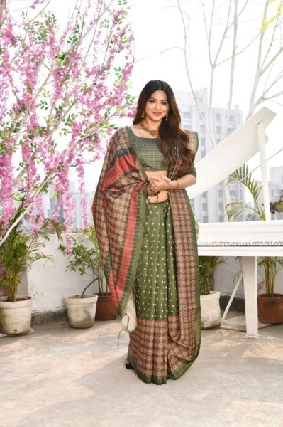Soft Cotton Silk Saree With All Over Zari Linning Pattern Cotton Sarees Wholesale