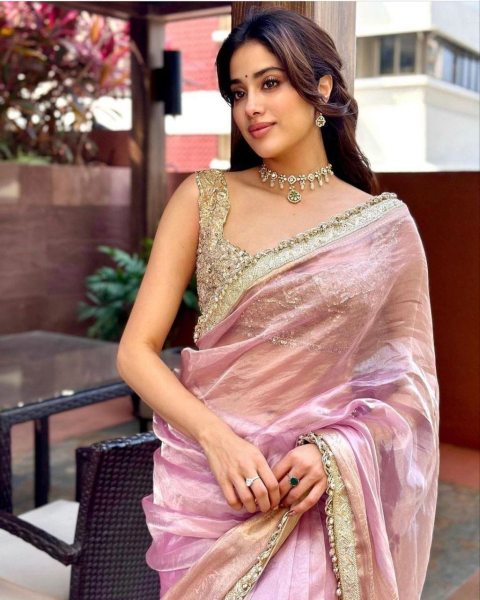 Soft Jimmy Chuu With Lace Border Saree Bollywood Fancy Sarees Wholesale