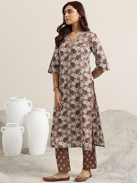 Street Style Printed Magic Cotton Kurti with Embroidered Neckline at Reseller Rate Cotton Kurtis Wholesale