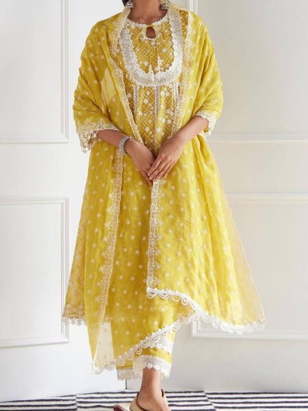 Stunning 3-Piece Anarkali Gown Set with Embroidered Dupatta Salwar Kameez