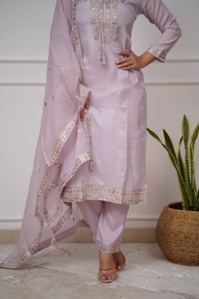 Stylish 3-Piece Onion Color Viscose Chanderi Kurti Set for Festive Occasions at Wholesale Rates 3 Piece Kurti Set