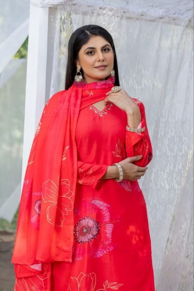 Stylish 3 Piece red color Floral Printed and Heavy Hand Work  3 Piece Kurti Set