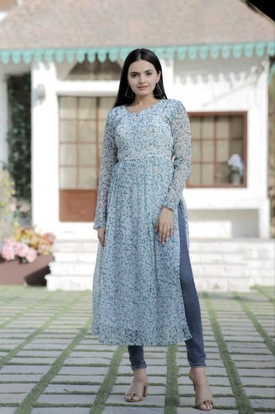 Stylish Butti With Floral Digital Printed Kurti Printed Kurtis