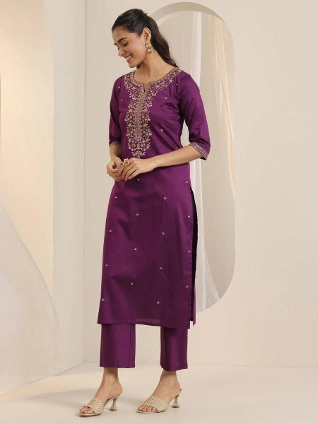 Stylish Purple Embroidered Roman Silk Kurta Pant with Dupatta Party Ready to Wear Set 3 Piece Kurti Set