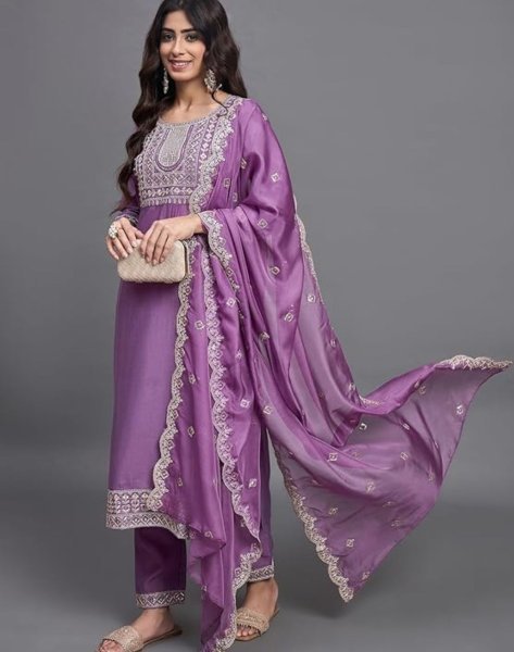 Textile Manufacture Chanderi Silk Women Embroidery Straight Kurta Set 
