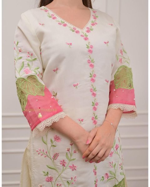 Traditional Banarasi Suit Set For Women -Banarasi Cotton with Lace Dupatta & Pearl Mala Cotton Kurtis Wholesale