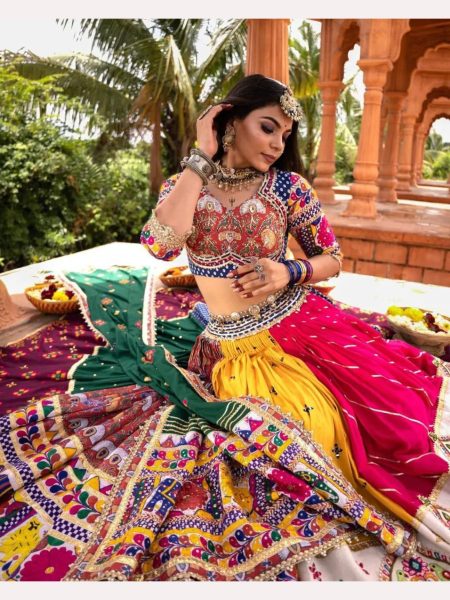 Traditional Look Heavy Muslin Cotton Lehenga Choli Navratri Lehnega Choli