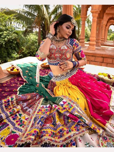 Traditional Look Heavy Muslin Cotton Lehenga Choli Navratri Lehnega Choli