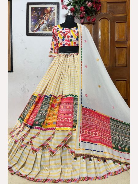 Trending New Design Muslin Cotton Lehenga Choli Navratri Lehnega Choli