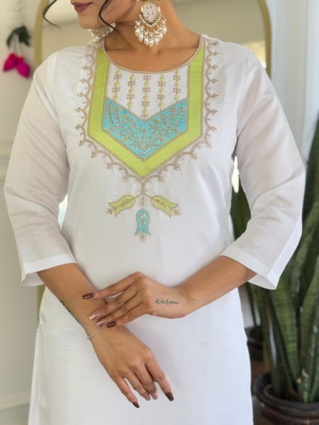 Trendy Fashionable Women White Viscose Silk Kurta Sets 3 Piece Kurti Set