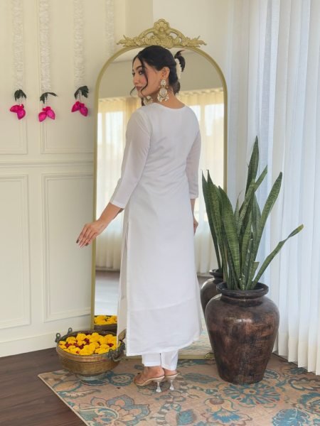 Trendy Fashionable Women White Viscose Silk Kurta Sets 3 Piece Kurti Set