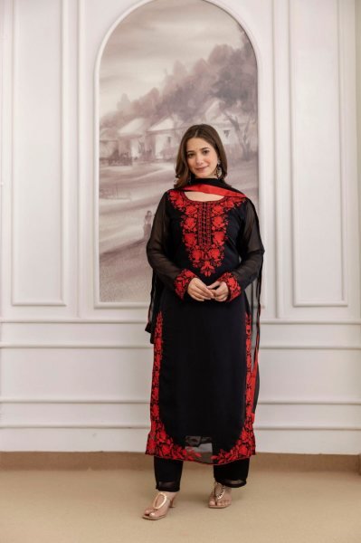 Trendy Fox Georgette Embroidered Kurti with Pant   Dupatta at Manufacturer Rate Georgette Kurti 