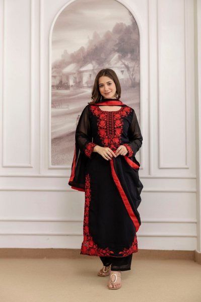 Trendy Fox Georgette Embroidered Kurti with Pant   Dupatta at Manufacturer Rate Georgette Kurti 