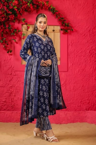 Trendy Viscose Roman Slub Kurta Pant Dupatta Set 3 Piece Kurti Set