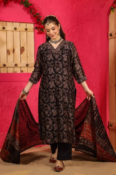 Trendy Women Black Floral Printed V Neck Kurta with Pant  With Dupatta 3 Piece Kurti Set