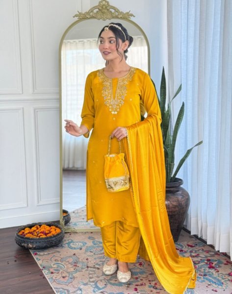 Viscose Chanderi And Viscose Rayon Kurta Set With Naylon Chinnon Dupatta 