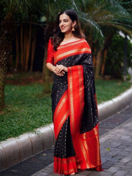 Wedding Look Red Lichi Silk Saree with Banarasi Jacquard Weaving Royal Festive Style Banarasi Saree Wholesale