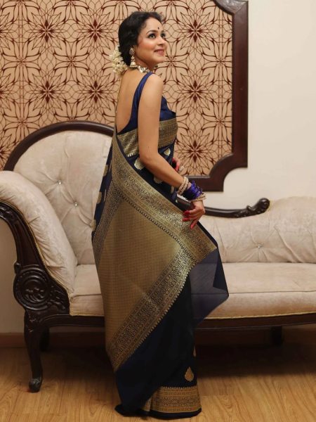 Wedding Wear Lichi Silk Saree with Contrast Jacquard Blouse Silk Sarees Wholesale