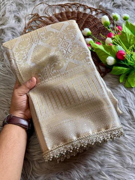 White Banarasi Saree with Rich Pallu & Designer Jharkan Border Banarasi Saree Wholesale