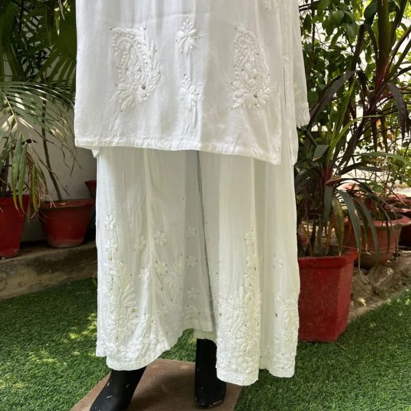 White Color Chikankari Embroidery Work Kurti Set Lucknowi Chikankari Kurtis Wholesale