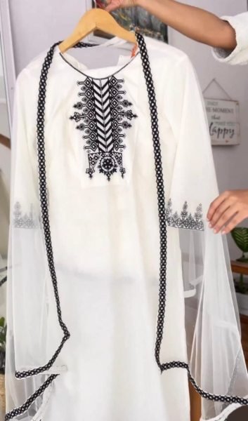 White Color Heavy Pure Muslin Cotton Kurti Pant Set  3 Piece Kurti Set