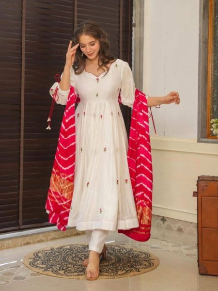 Buy Anarkali Kurtis from manufacturers and wholesalers in Surat Gujarat Royal Export Best Anarkali Kurtis Suppliers in Surat India