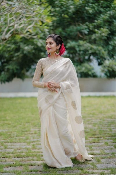 White linen Saree with woven zari jacq design Blouse Linen Sarees Wholesale