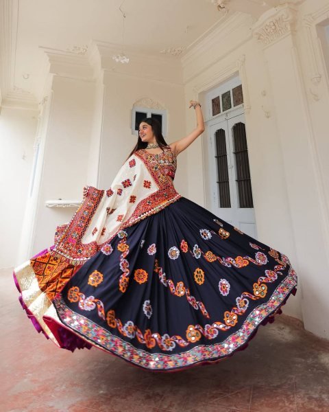 Wholesale Muslin Lehenga Choli Set with Mirror   Digital Print Ready to Sell Navratri Lehnega Choli