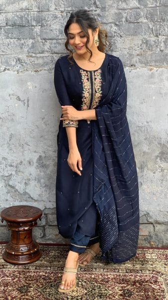 Wholsale Collection Women Beautiful Embroidered Kurti With Pant And Dupatta Set 3 Piece Kurti Set