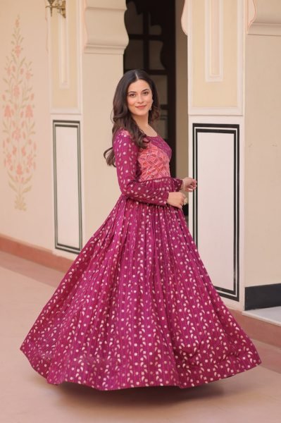 Wine Color Position Print Choli Gown with Jacquard Weaving Patta Ready to Wear Wholesale Price Anarkali Kurtis 