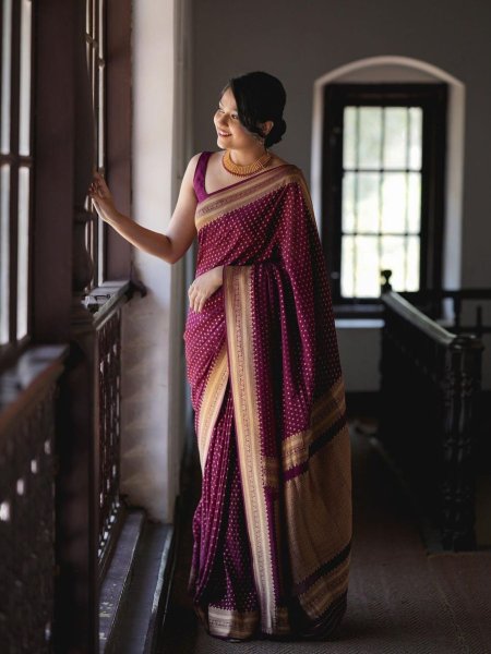 Women Banarasi Soft Silk Saree with Contrast Border Banarasi Saree Wholesale