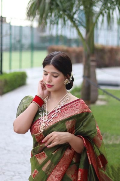 Women Banarasi Soft Silk Saree  Banarasi Saree Wholesale