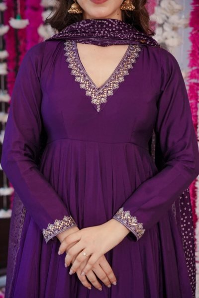 Women Embroidered Anarkali Wholesale Kurti Set In Surat 3 Piece Kurti Set