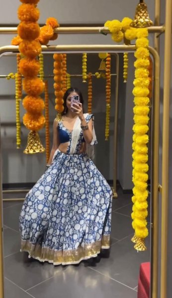 Women Embroidery Work Party Wear Lehenga Choli Navratri Lehnega Choli