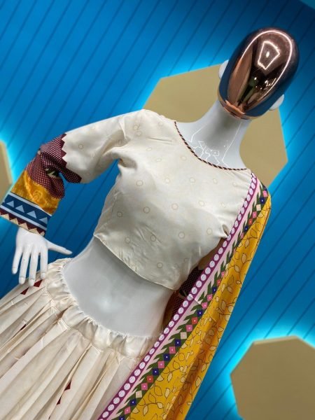 Women Embroidery Work Party Wear Lehenga Choli Navratri Lehnega Choli