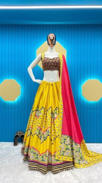 Women Embroidery Work Party Wear Lehenga Choli Navratri Lehnega Choli
