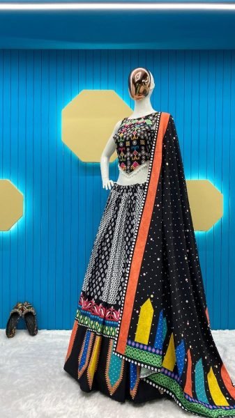 Women Embroidery Work Party Wear Lehenga Choli Navratri Lehnega Choli