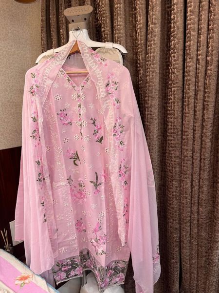 Women Lawn Embroidered Chikanakari Work Suits  Embroidery Suits Wholesale