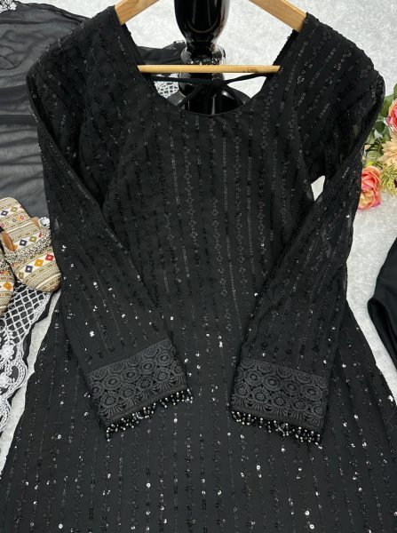 Women s black Heavy Faux Georgette Traditional Function Wear  Ready To Wear Collection