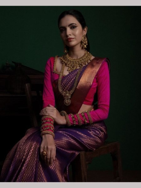 Women s Heavy  Banarasi Soft Silk Saree With Exclusive Jacquard Border Banarasi Saree Wholesale