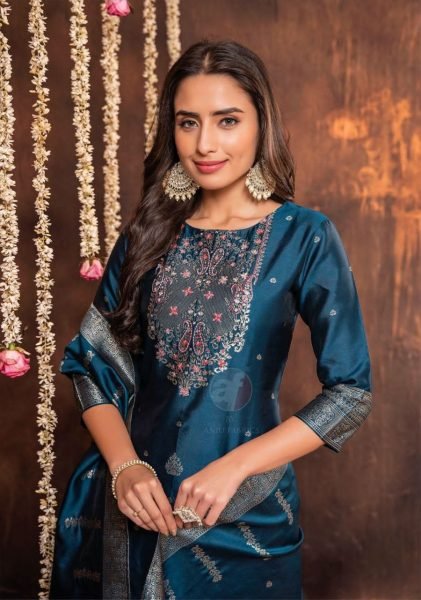 WOMEN'S PURE JAQUARD SILK KURTI SET 3 Piece Kurti Set