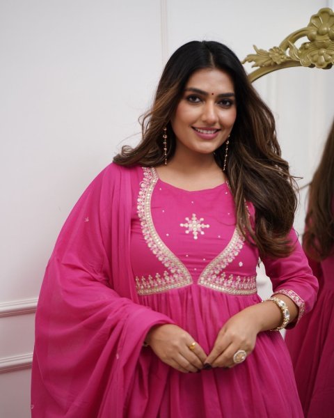 Womens Embroidered Work Kurti Pant Set with Printed Dupatta Stylish Readymade Suit Best Price Now Anarkali Kurtis 